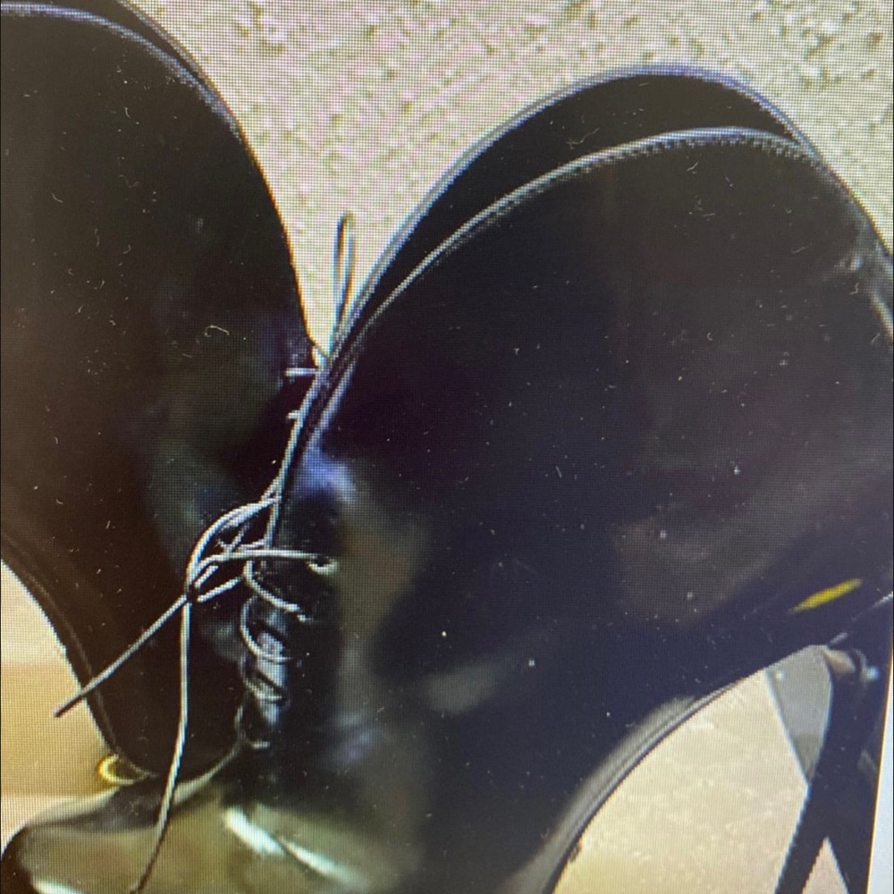 Gucci Women Shiny Leather Booties, size 36.5